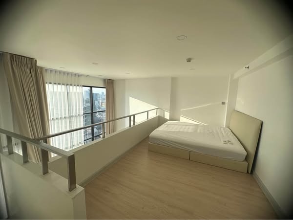 Duplex One Bedroom Apartment For Rent 