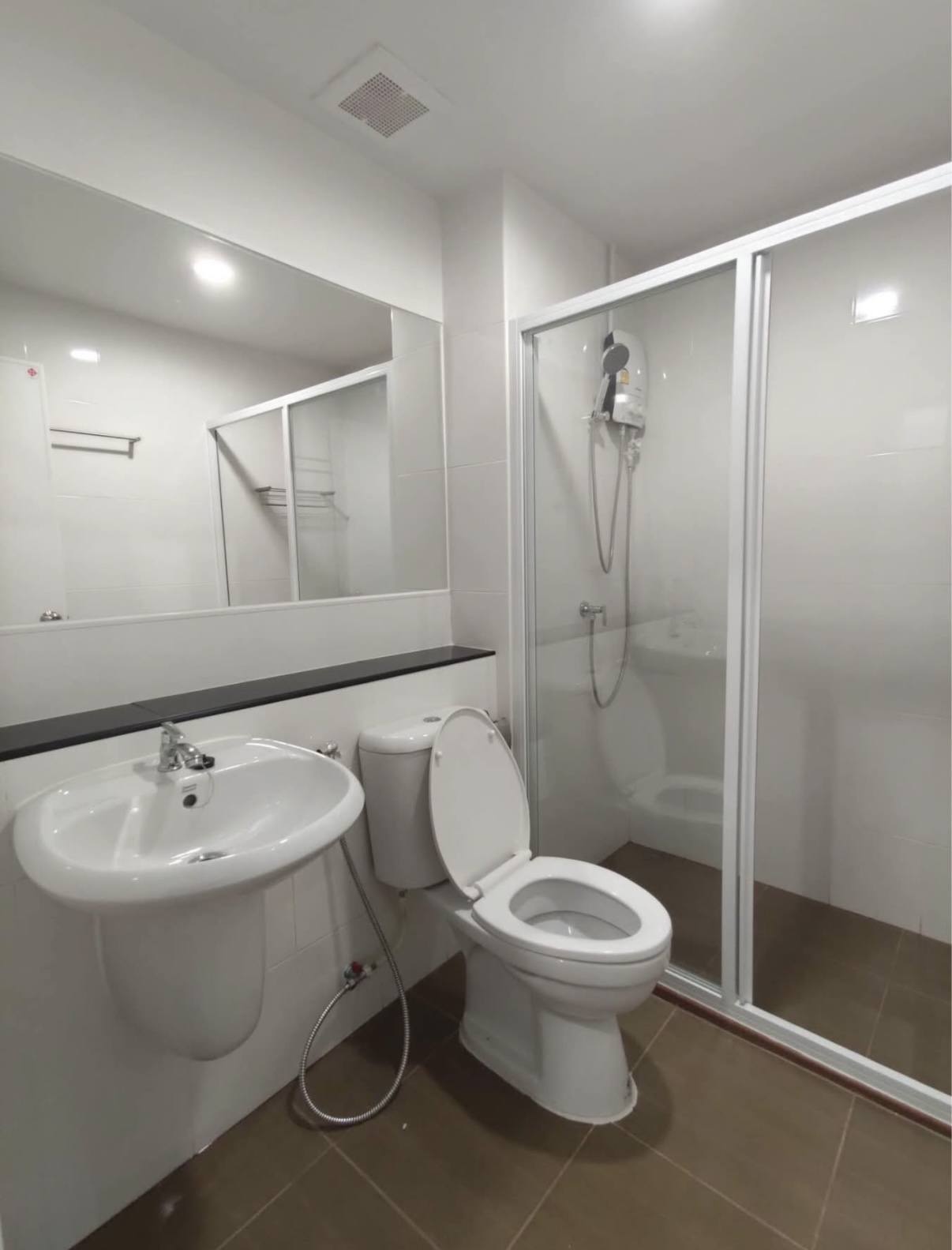 One Bedroom Condo For Rent