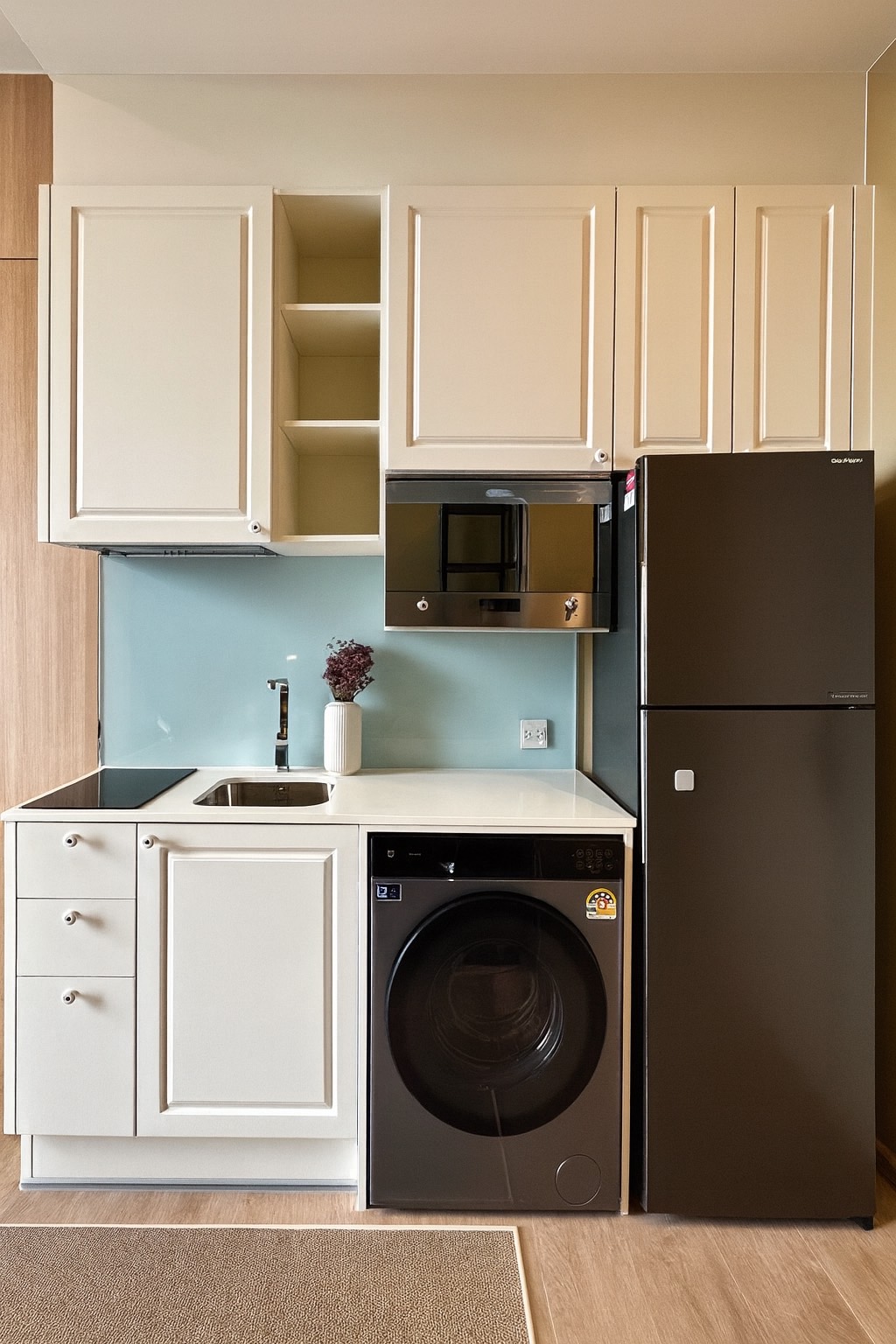 One Bedroom Condo For Rent