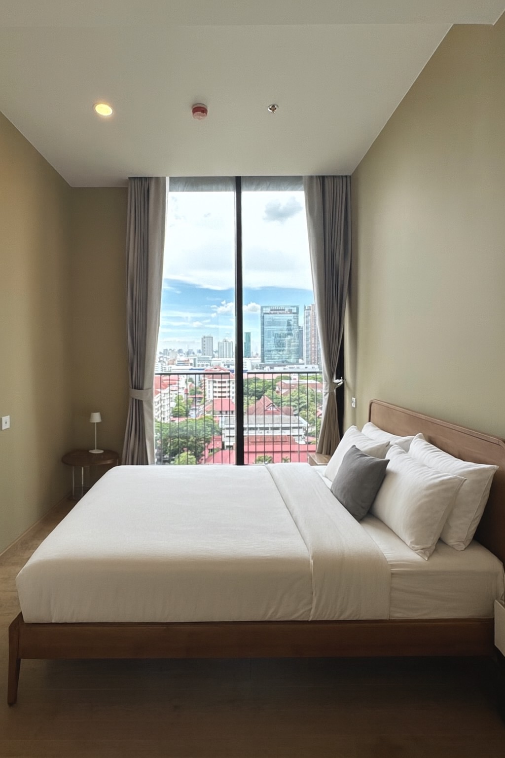 One Bedroom Condo For Rent