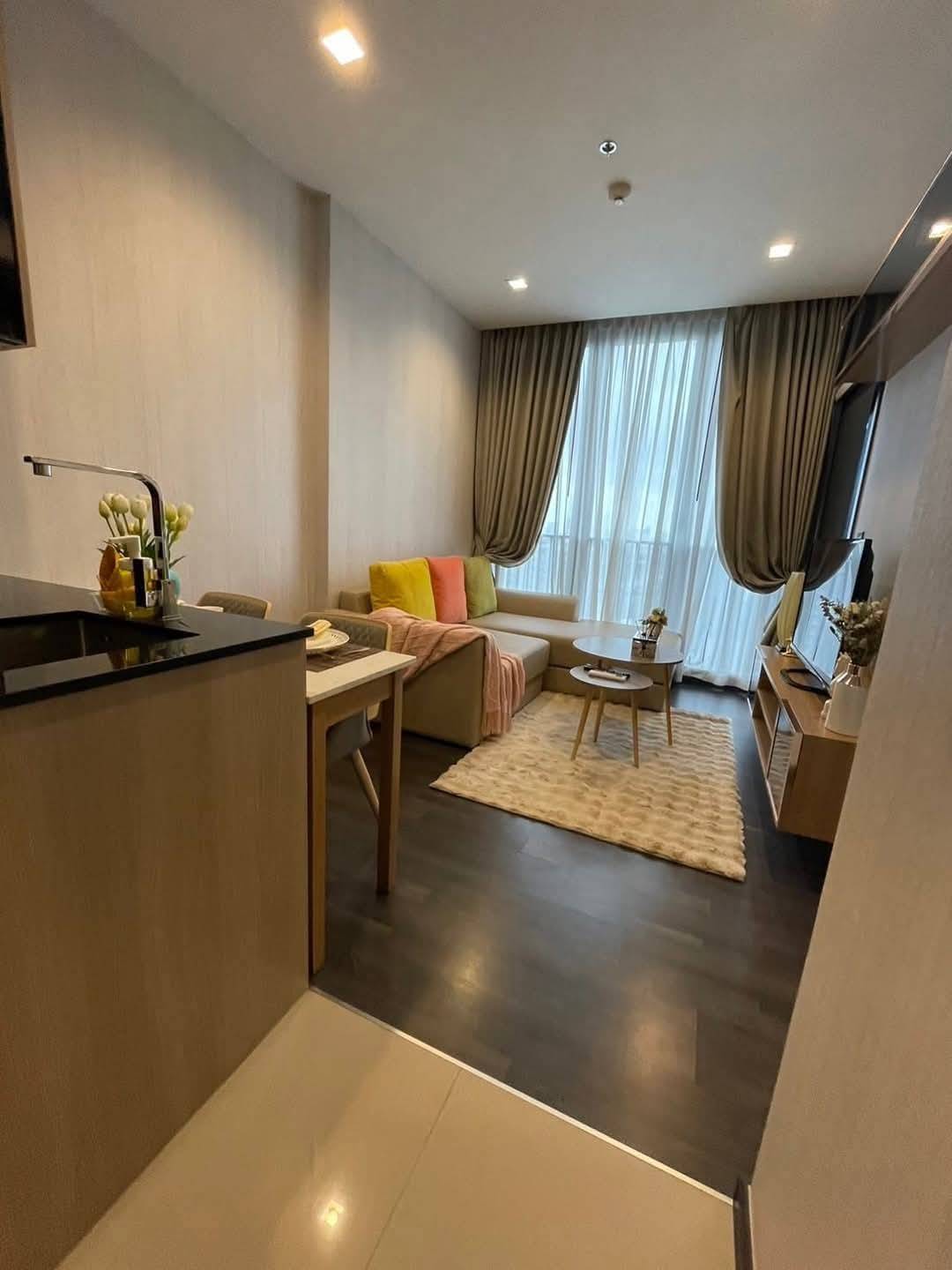One Bedroom Condo For Rent