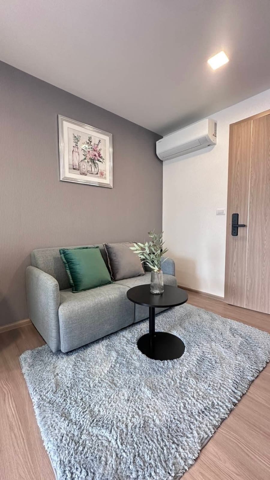 One Bedroom Condo For Rent