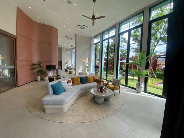 One Bedroom Condo For Rent