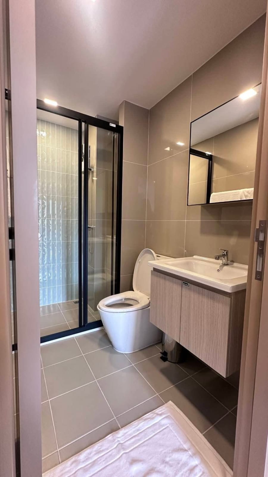 One Bedroom Condo For Rent