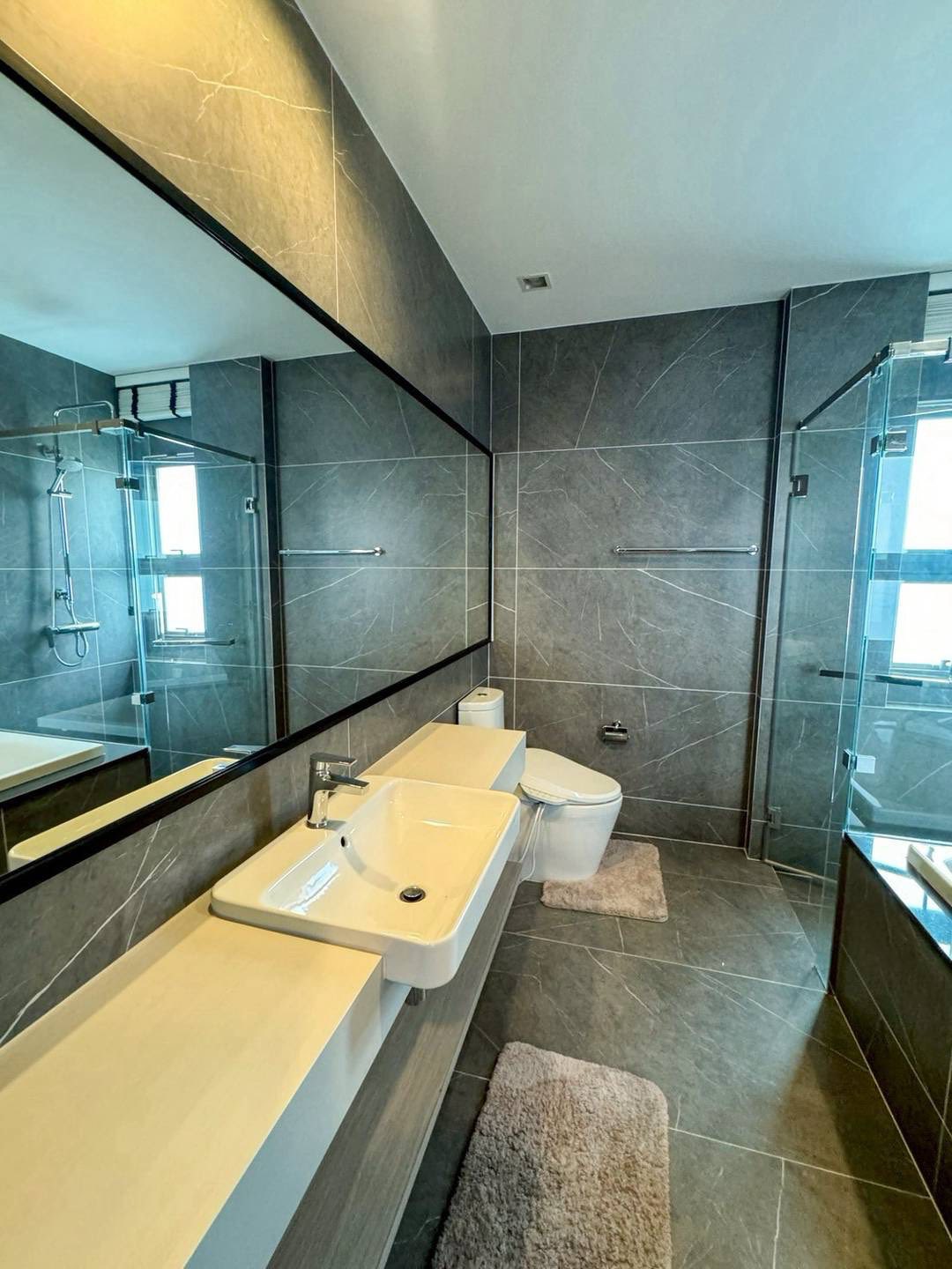 Detached House For Rent