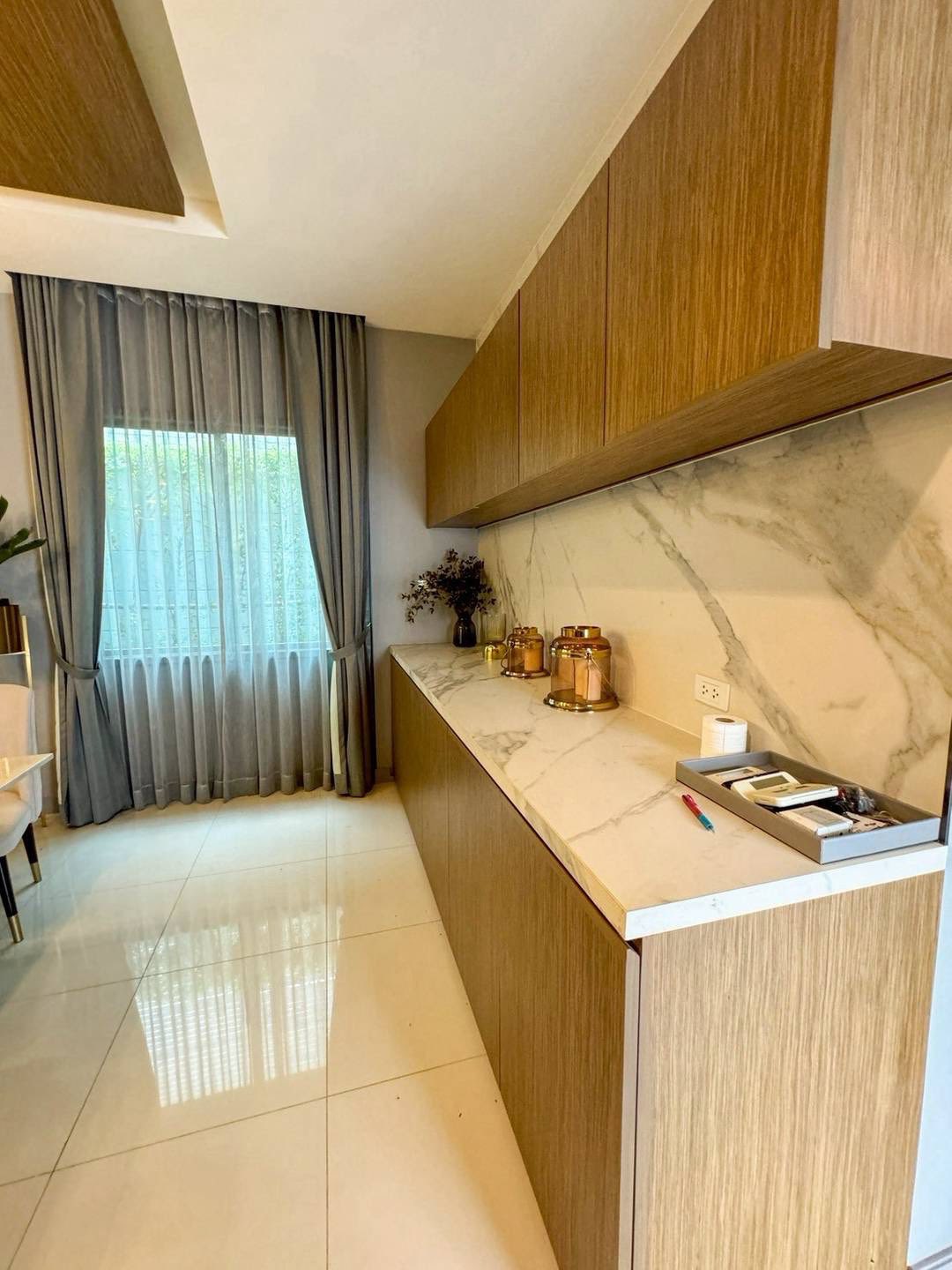 Detached House For Rent