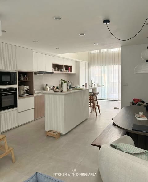 Threee Storey House For Rent