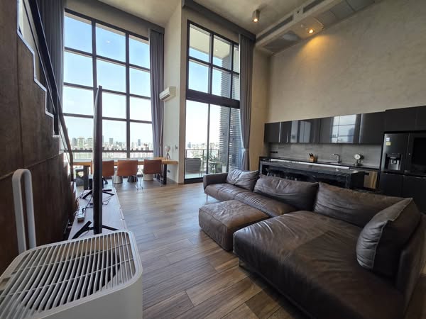 Duplex Three Bedroom Apartment For Rent