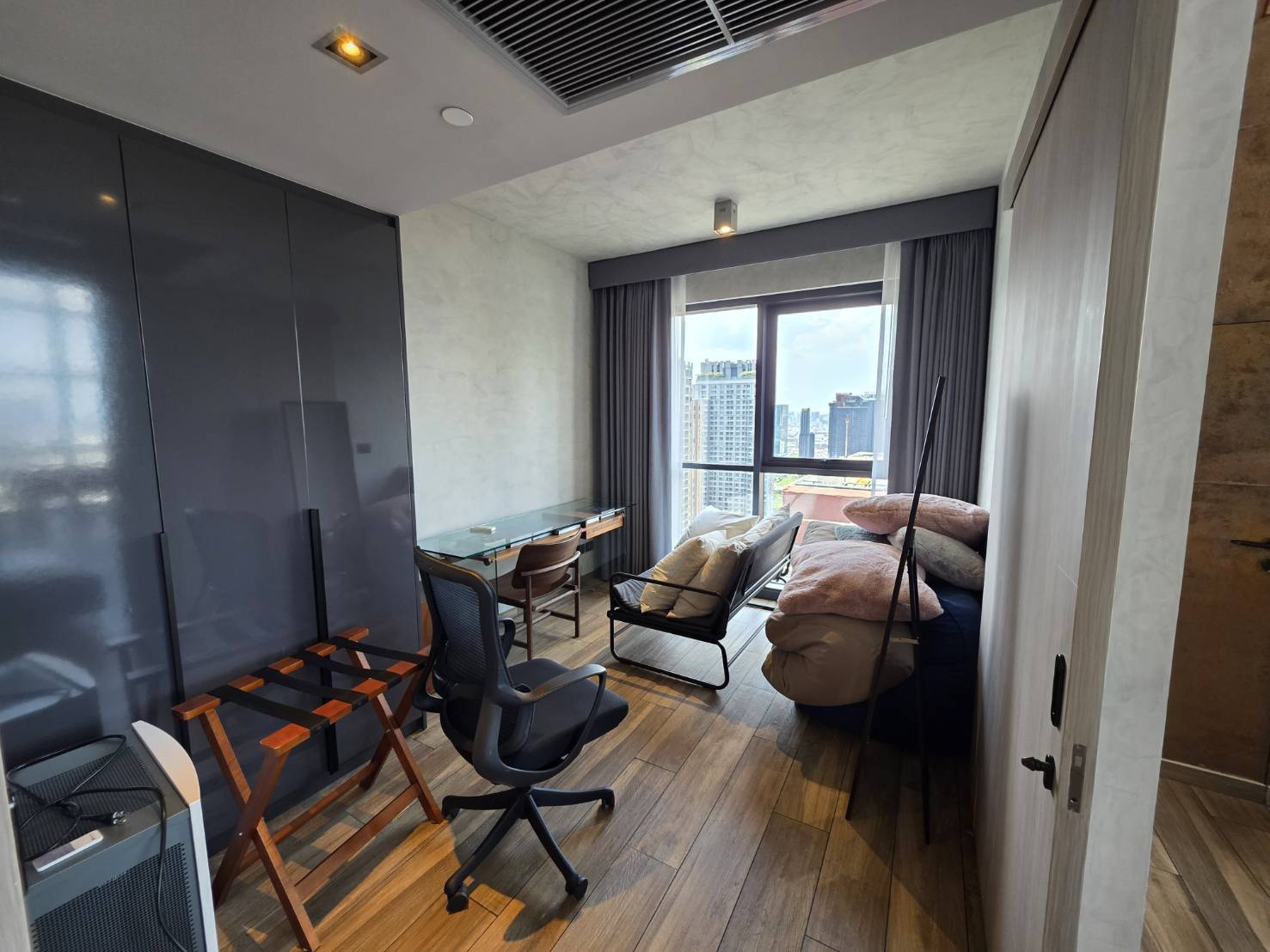 Duplex Three Bedroom Apartment For Rent