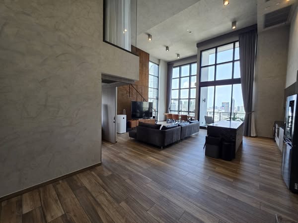 Duplex Three Bedroom Apartment For Rent