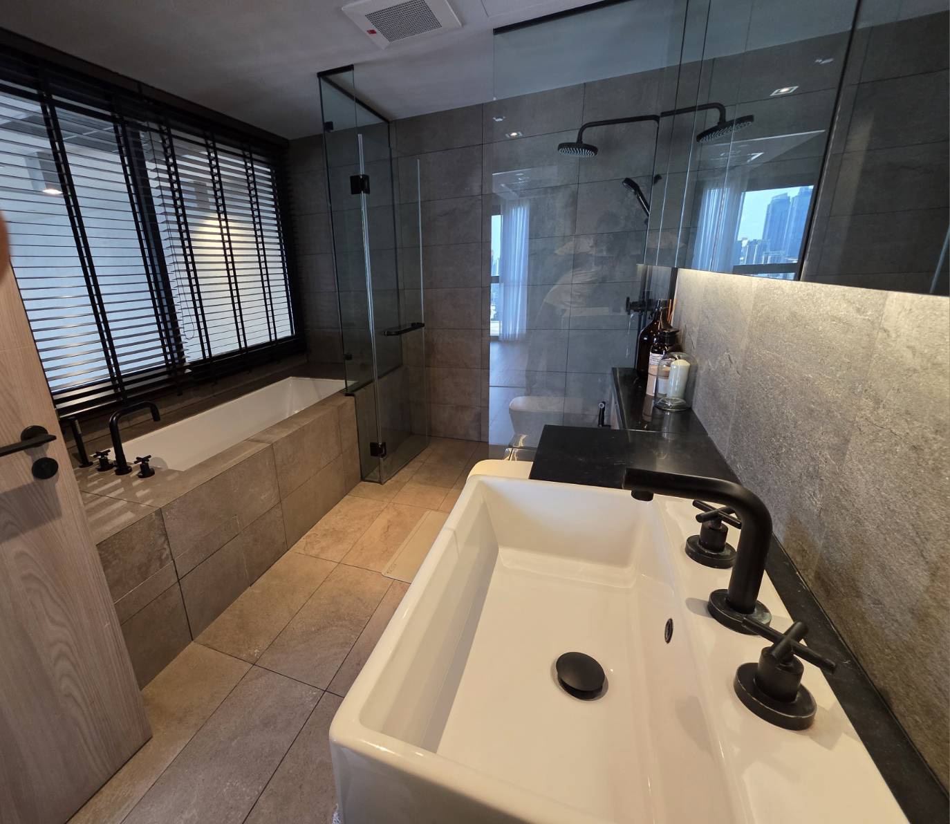 Duplex Three Bedroom Apartment For Rent