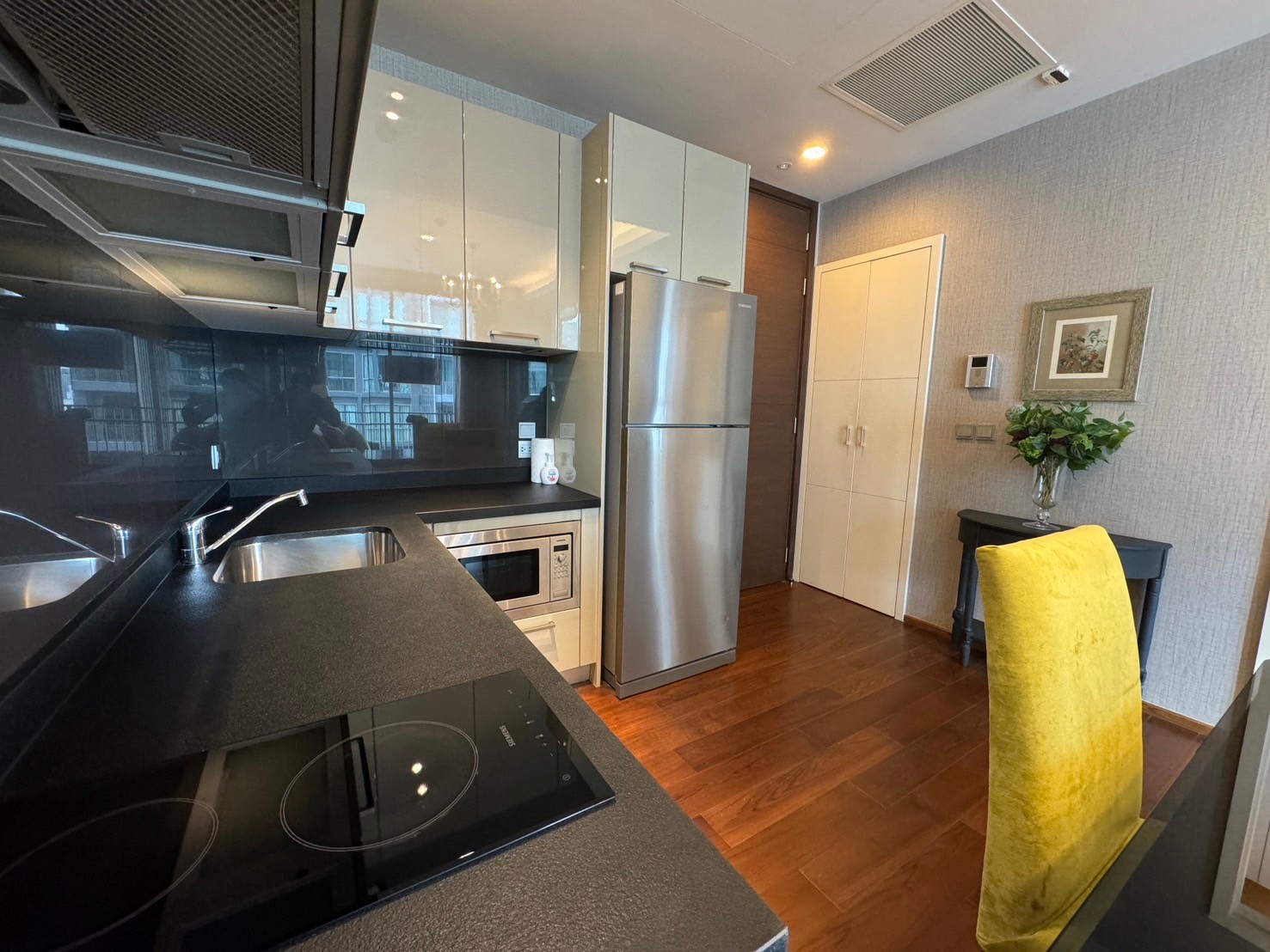 One Bedroom Condo For Rent