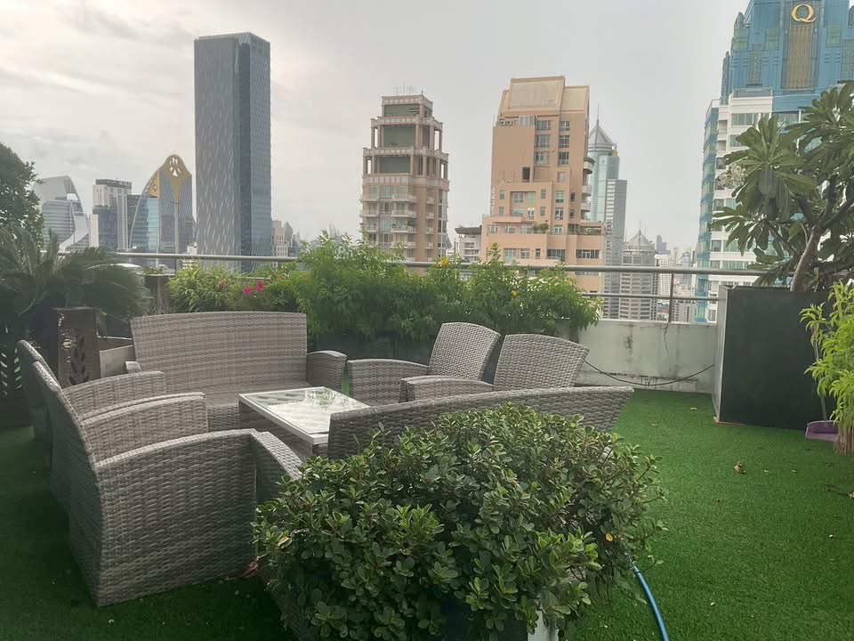 Large Three Bedroom Apartment For Rent