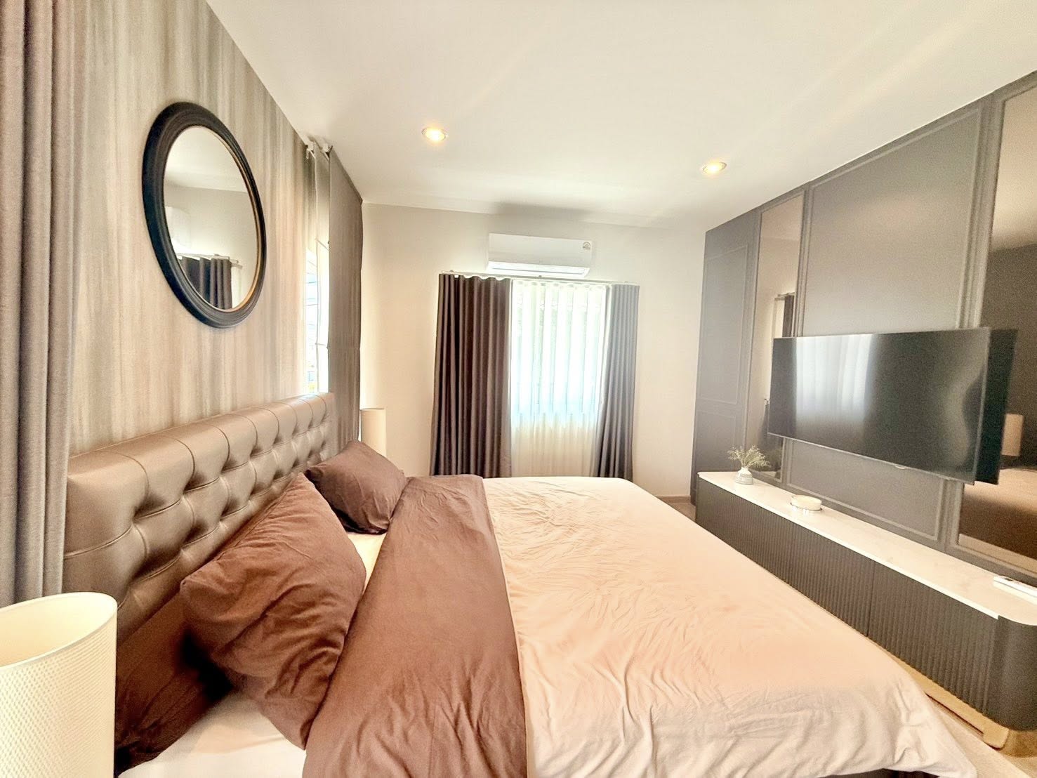 Detached House For Rent
