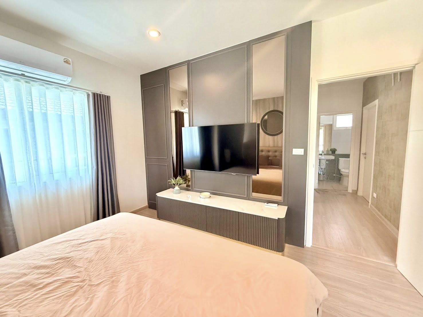 Detached House For Rent