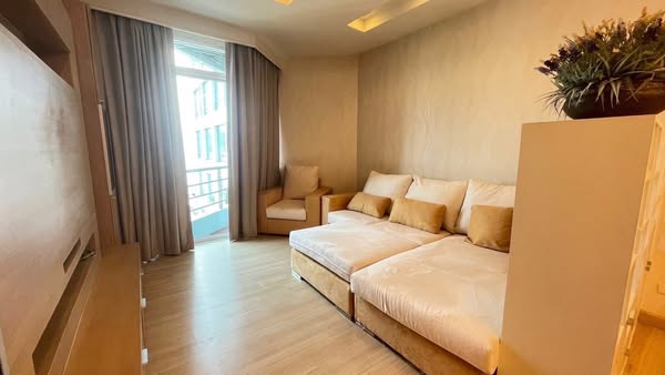 Large Two Bedroom Apartment For Rent