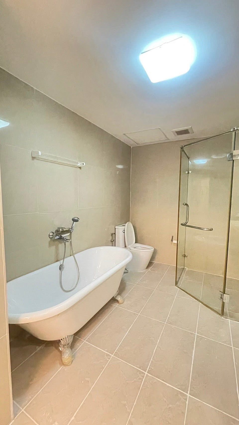 Large Two Bedroom Apartment For Rent