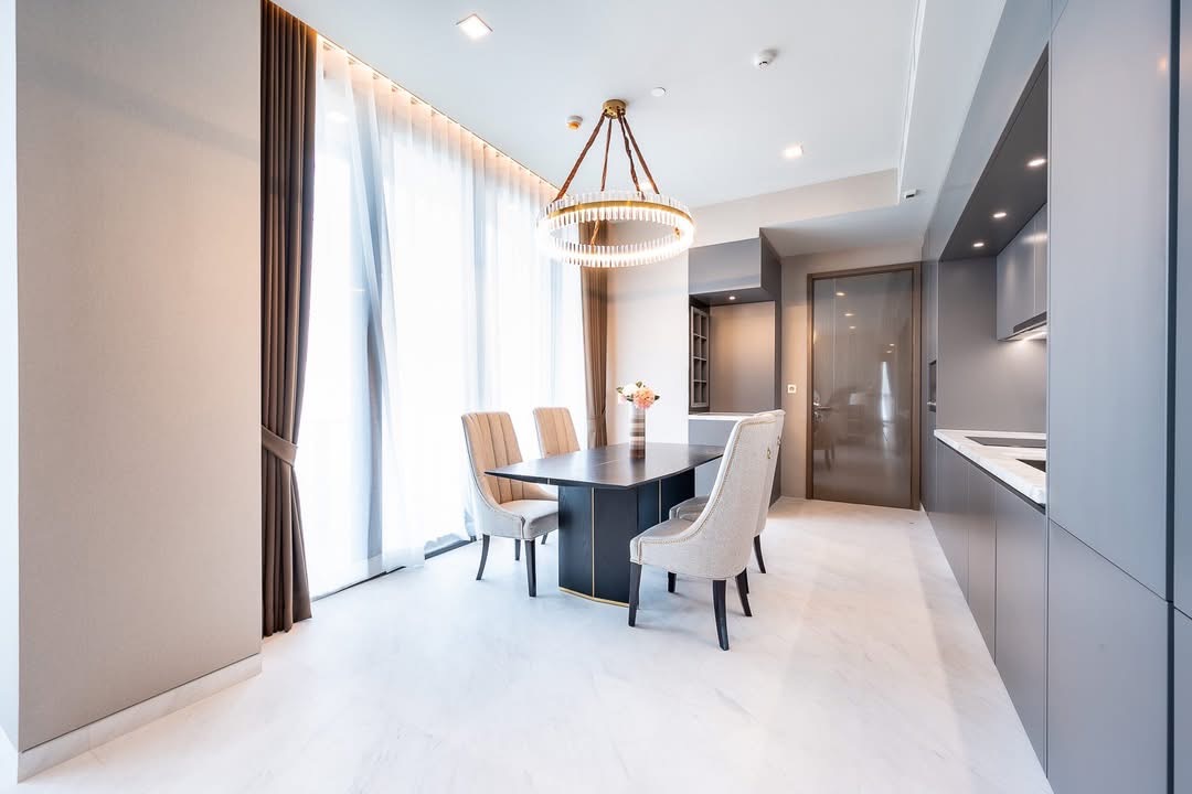 Luxury Two Bedroom Apartment For Rent 
