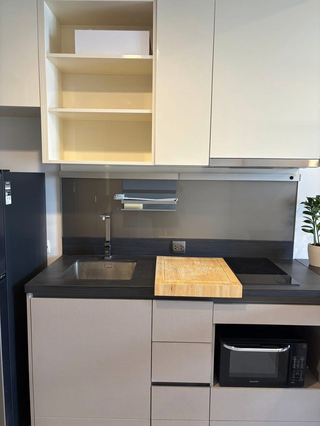 One Bedroom Condo For Rent