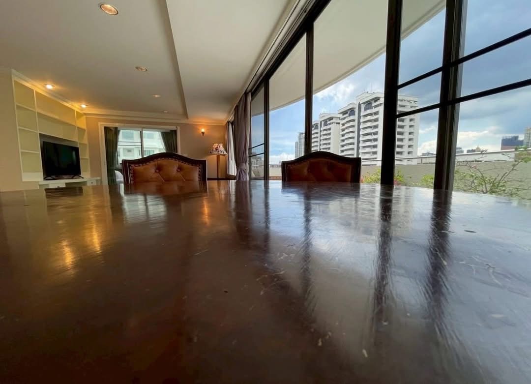 Large Two Bedroom Apartment For Rent