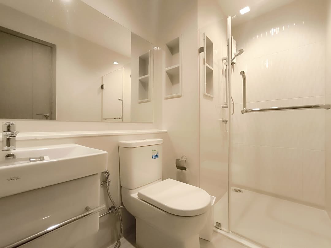 One Bedroom Condo For Rent