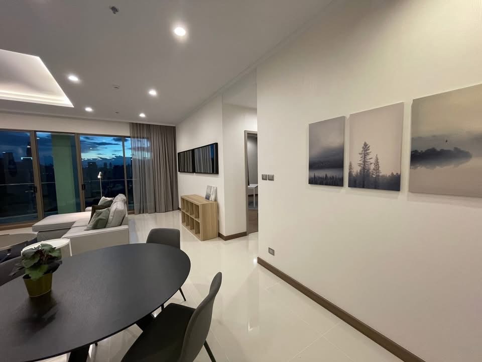 Large Three Bedroom Apartment For Rent