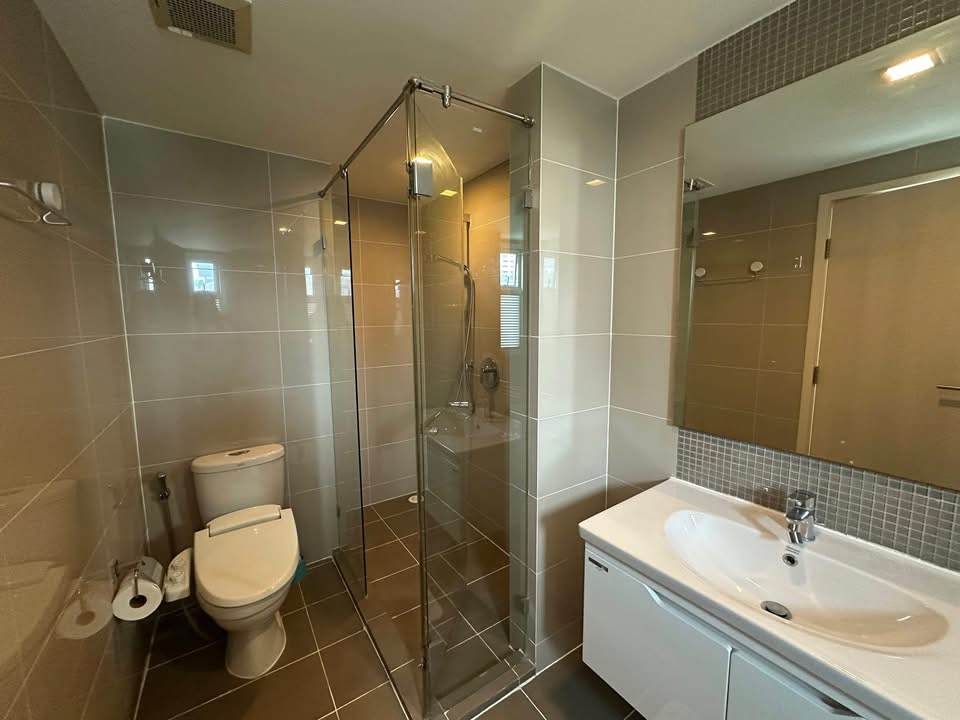 Two Bedroom Condo For Rent 