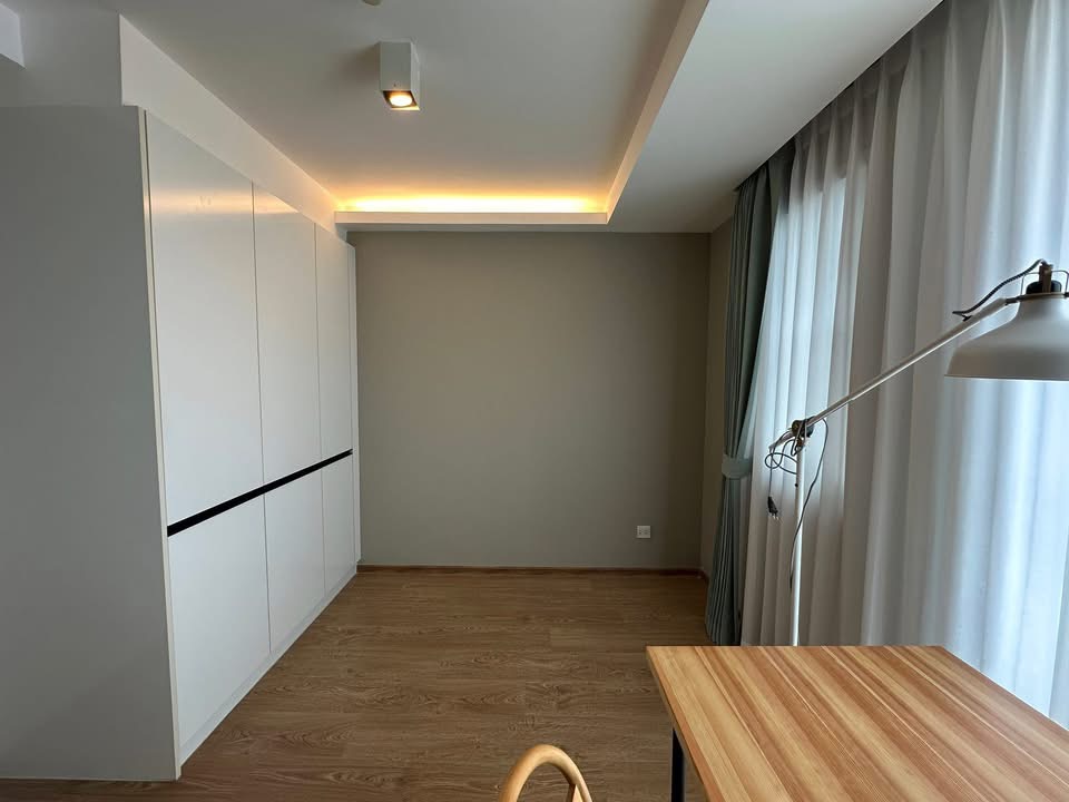 Two Bedroom Condo For Rent 