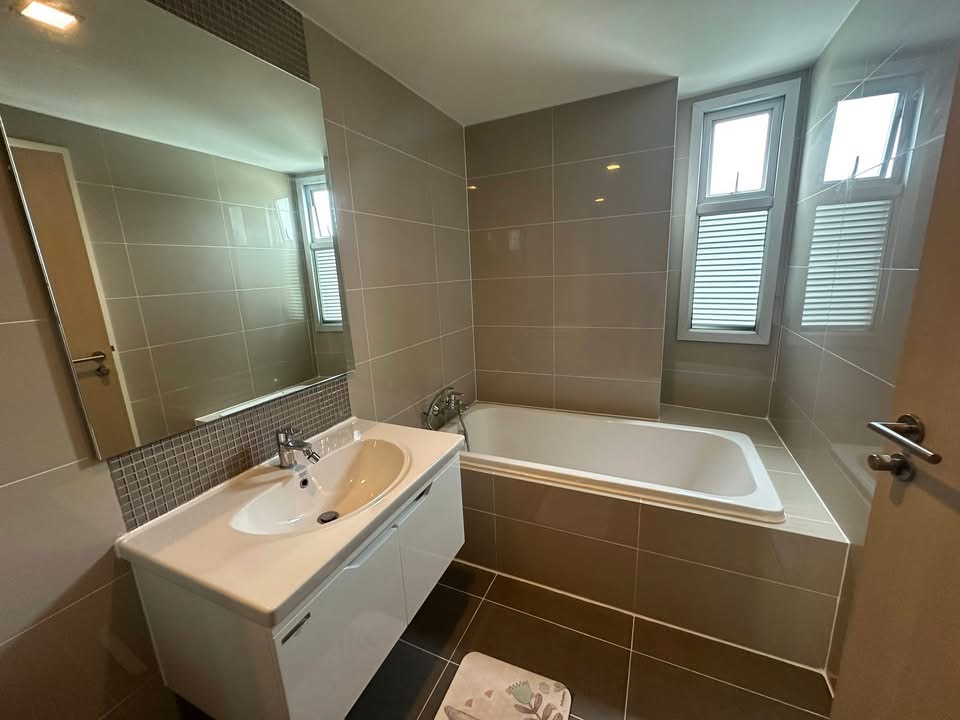 Two Bedroom Condo For Rent 