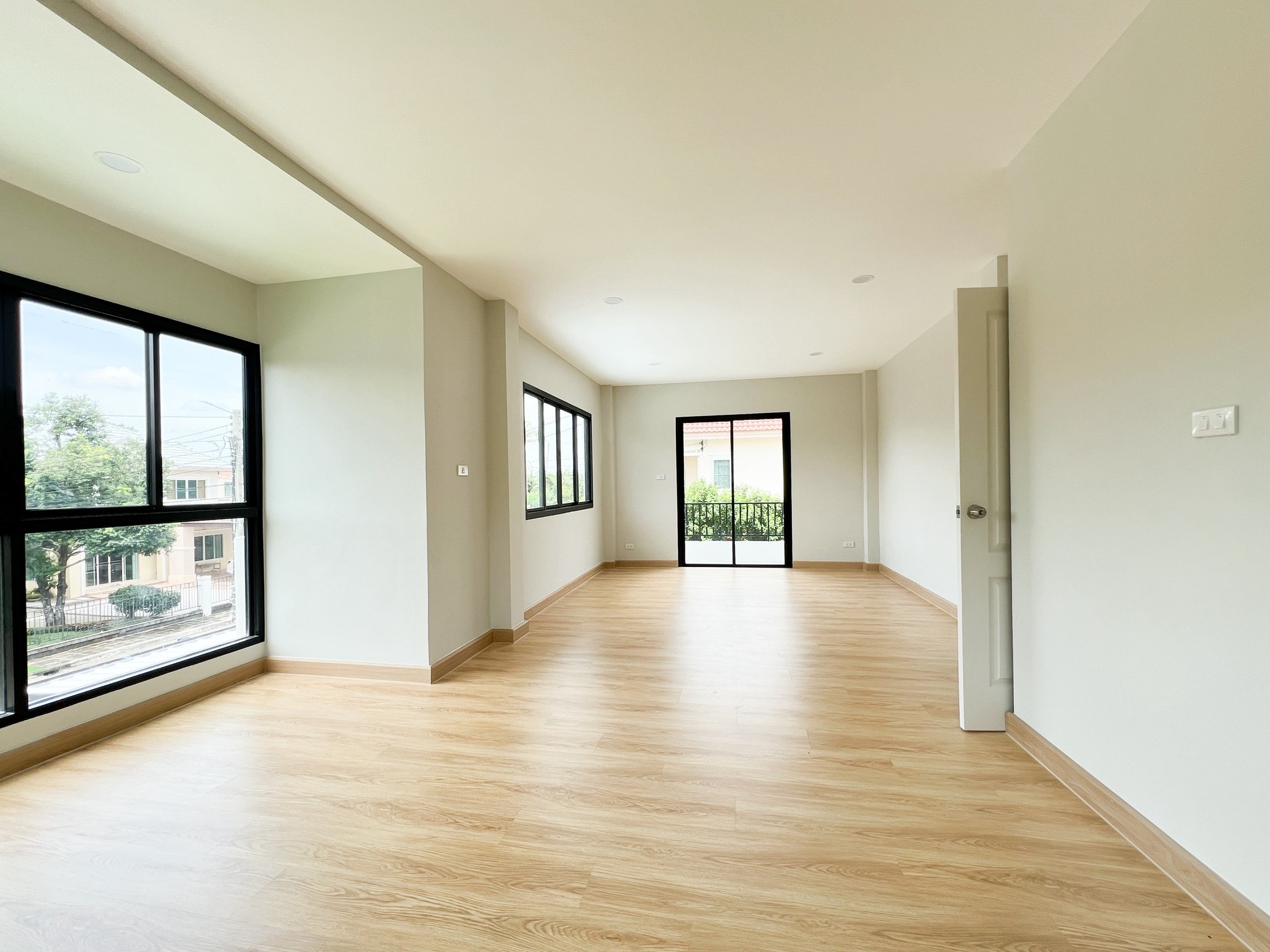 Detached House for Sale