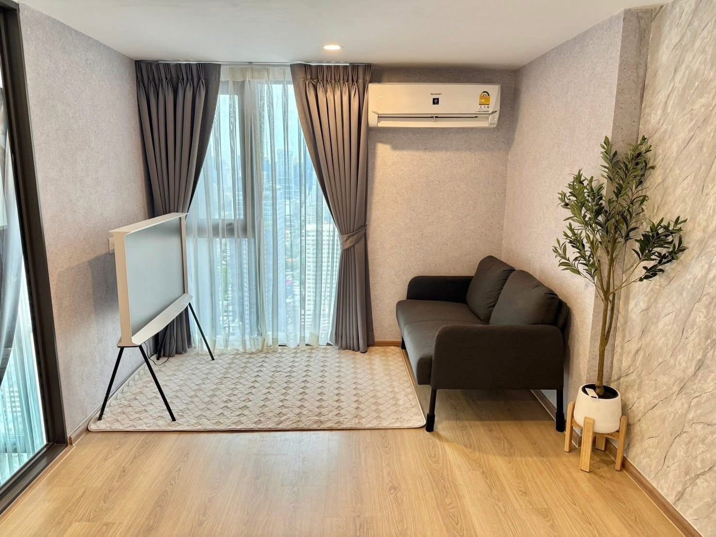 Duplex Two Bedroom Apartment For Rent 