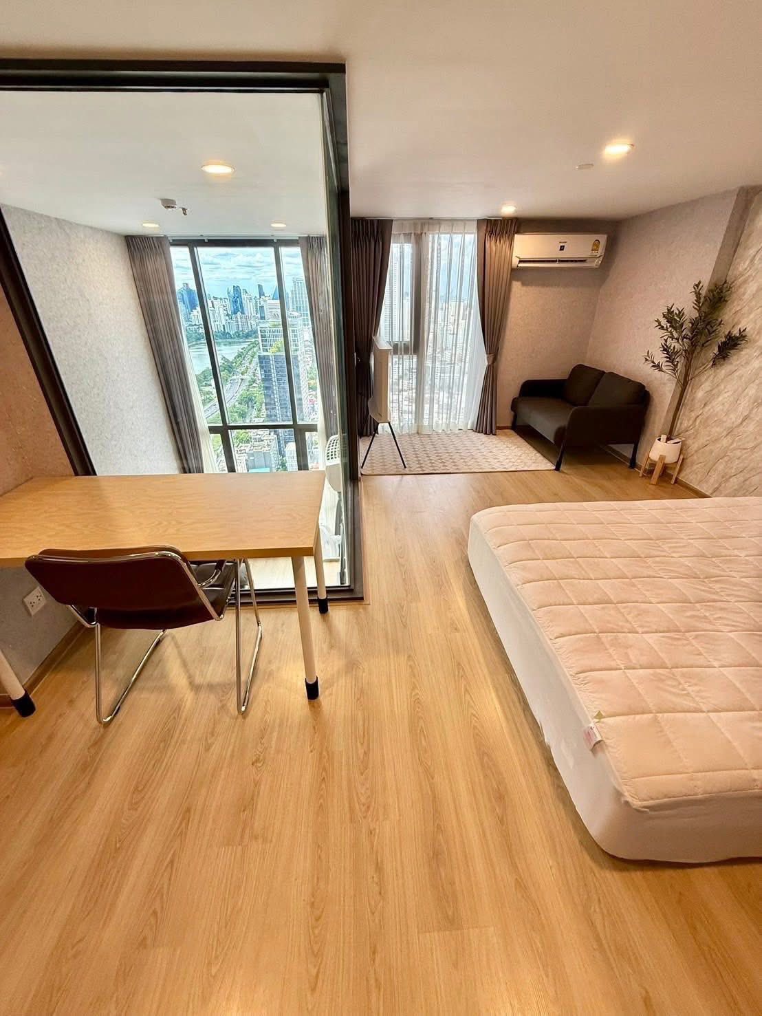 Duplex Two Bedroom Apartment For Rent 
