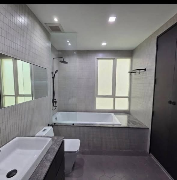 Two Bed Room Condo For Rent