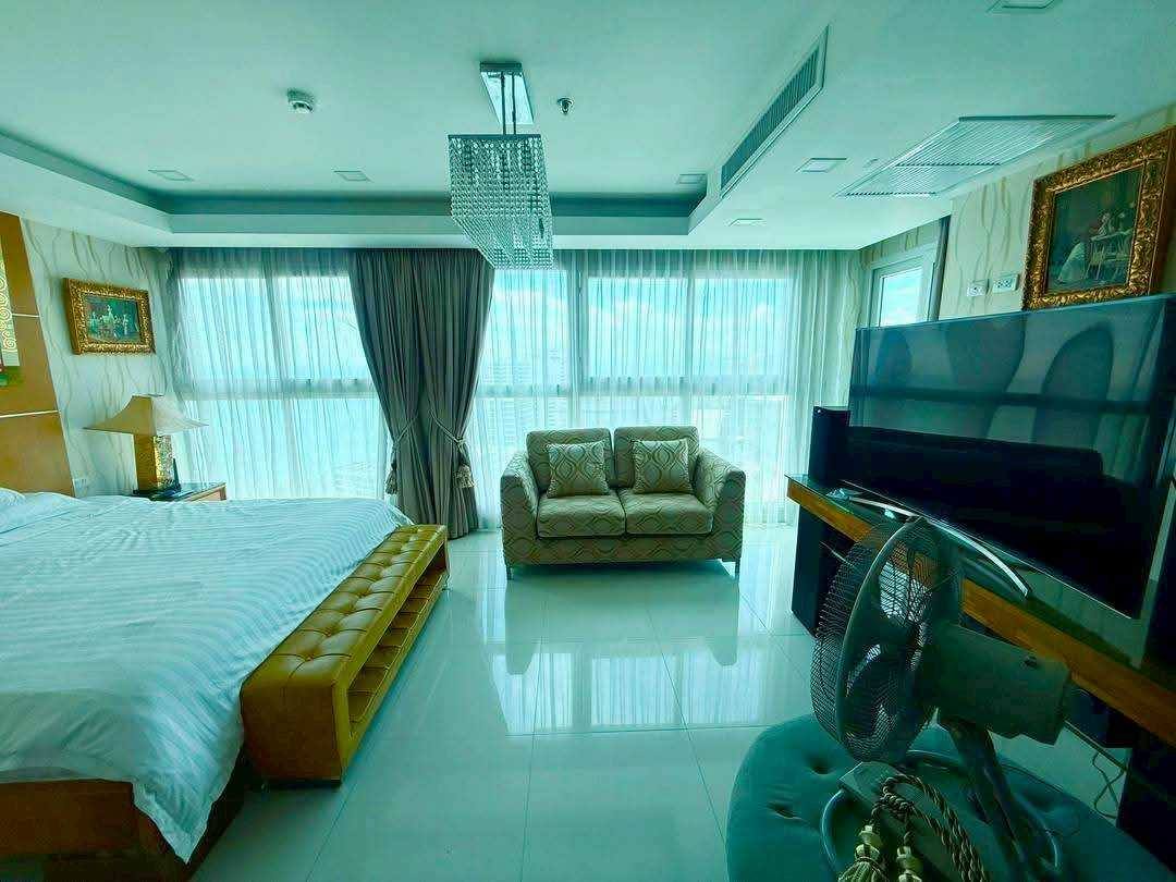 Pent House For Sale