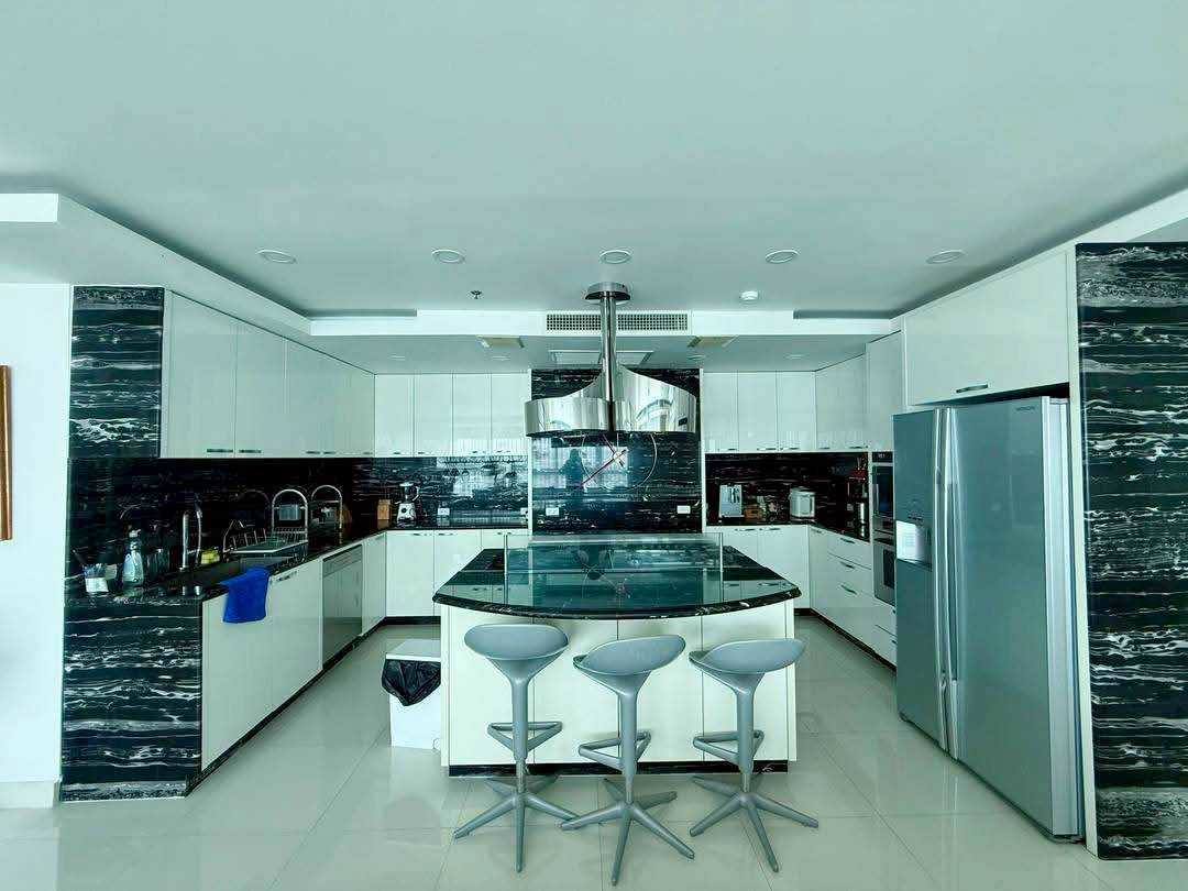 Pent House For Sale