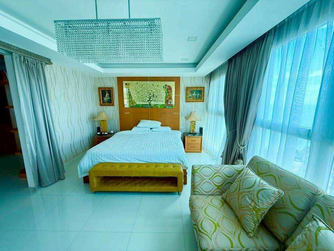Pent House For Sale