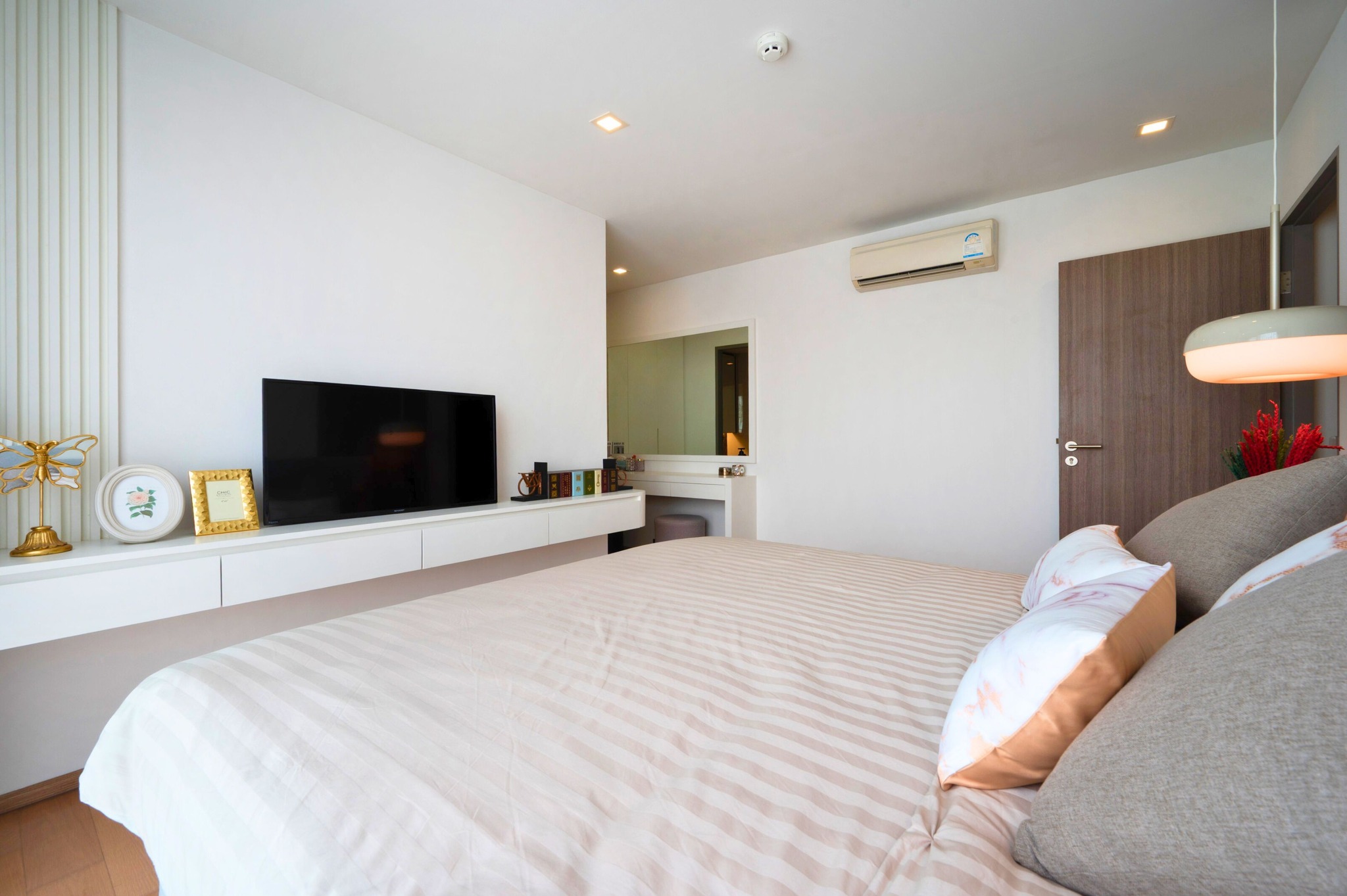 Two Bed Room Condo For Sale