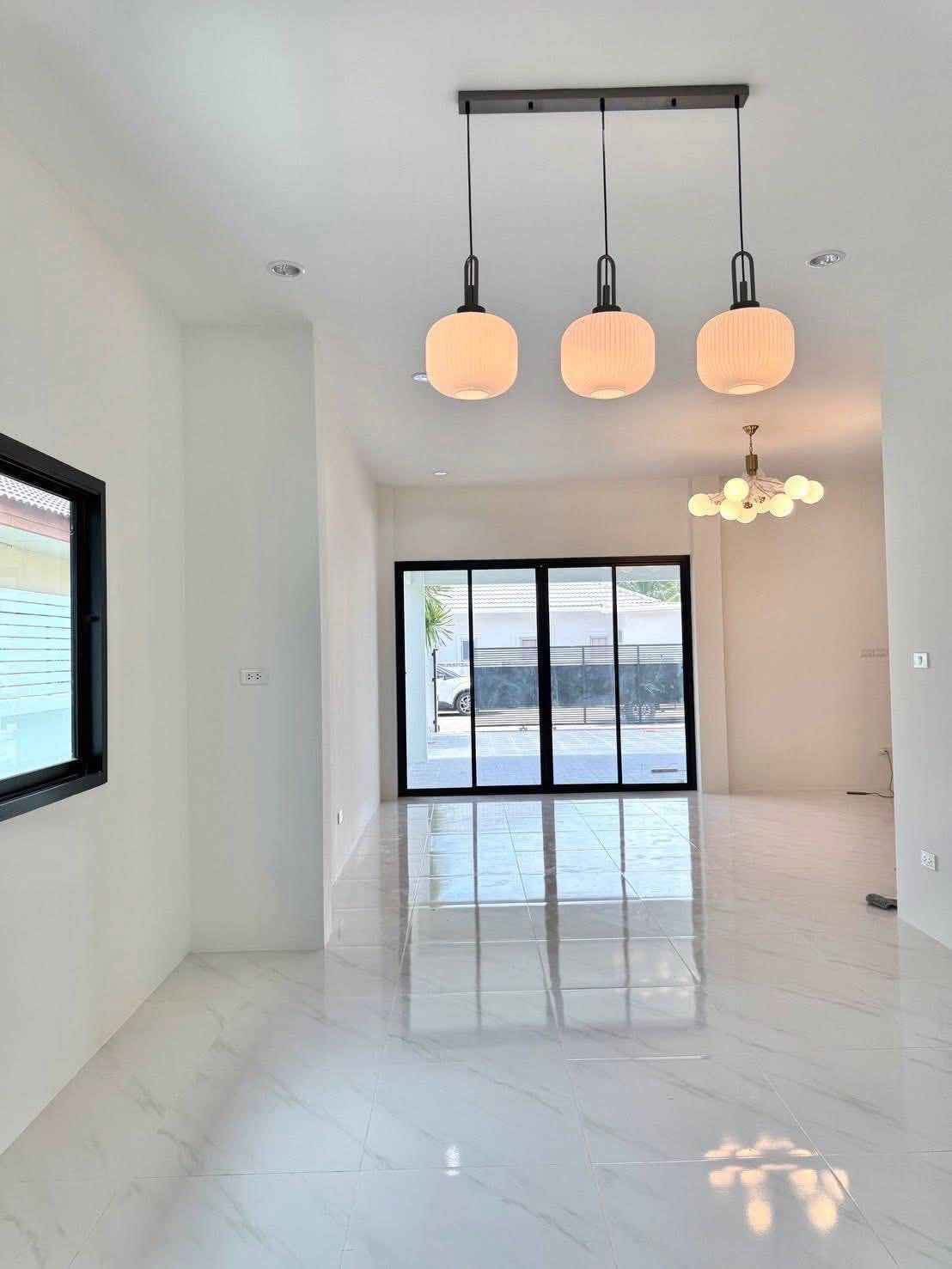 Detached House for Sale