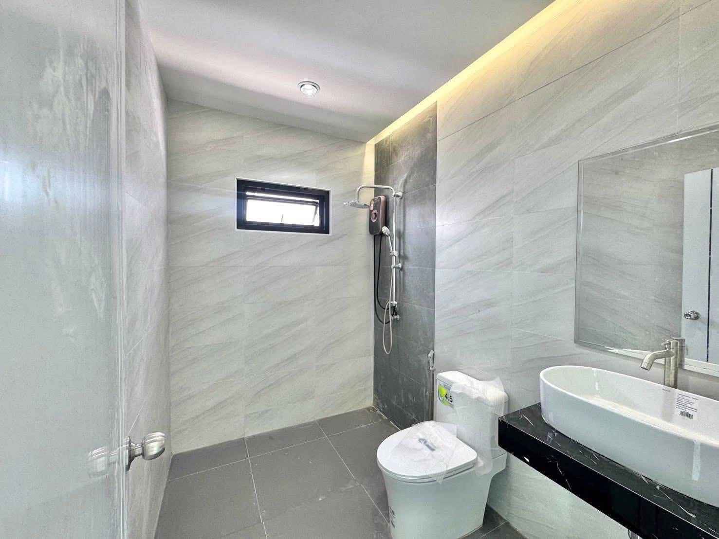 Detached House for Sale
