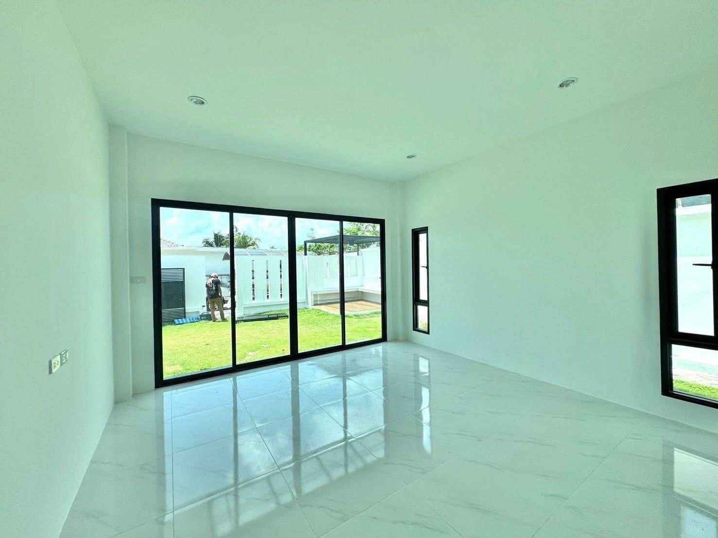 Detached House for Sale