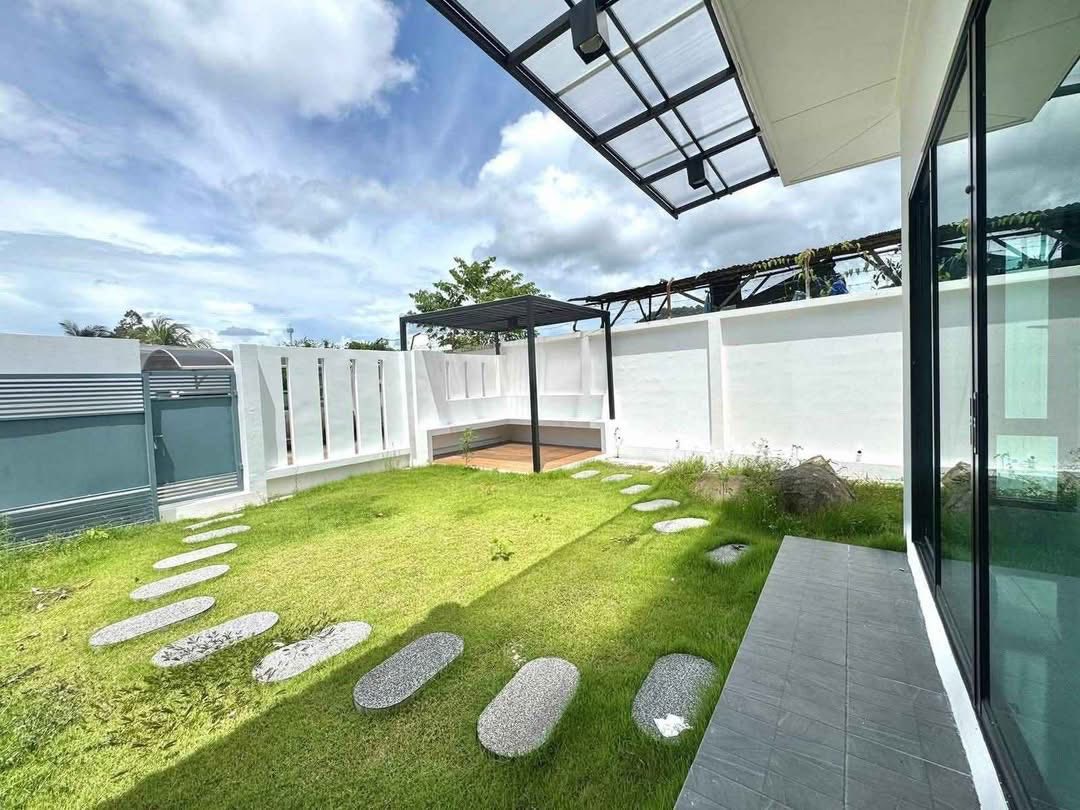 Detached House for Sale
