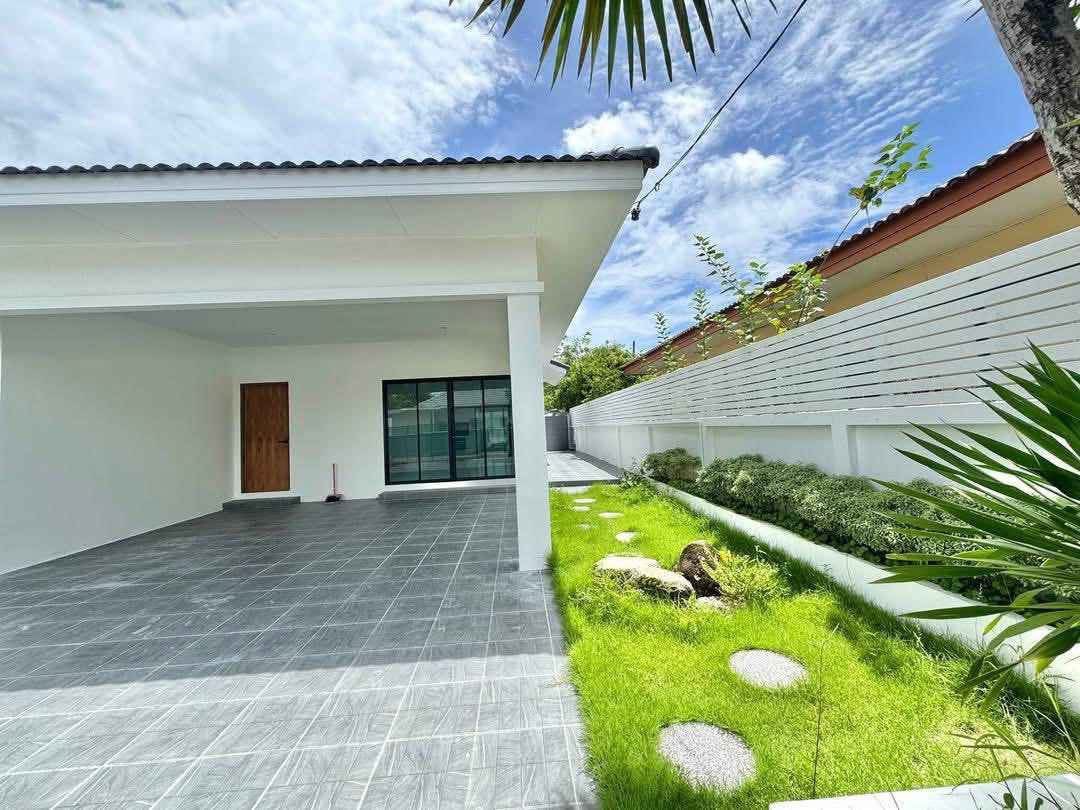 Detached House for Sale