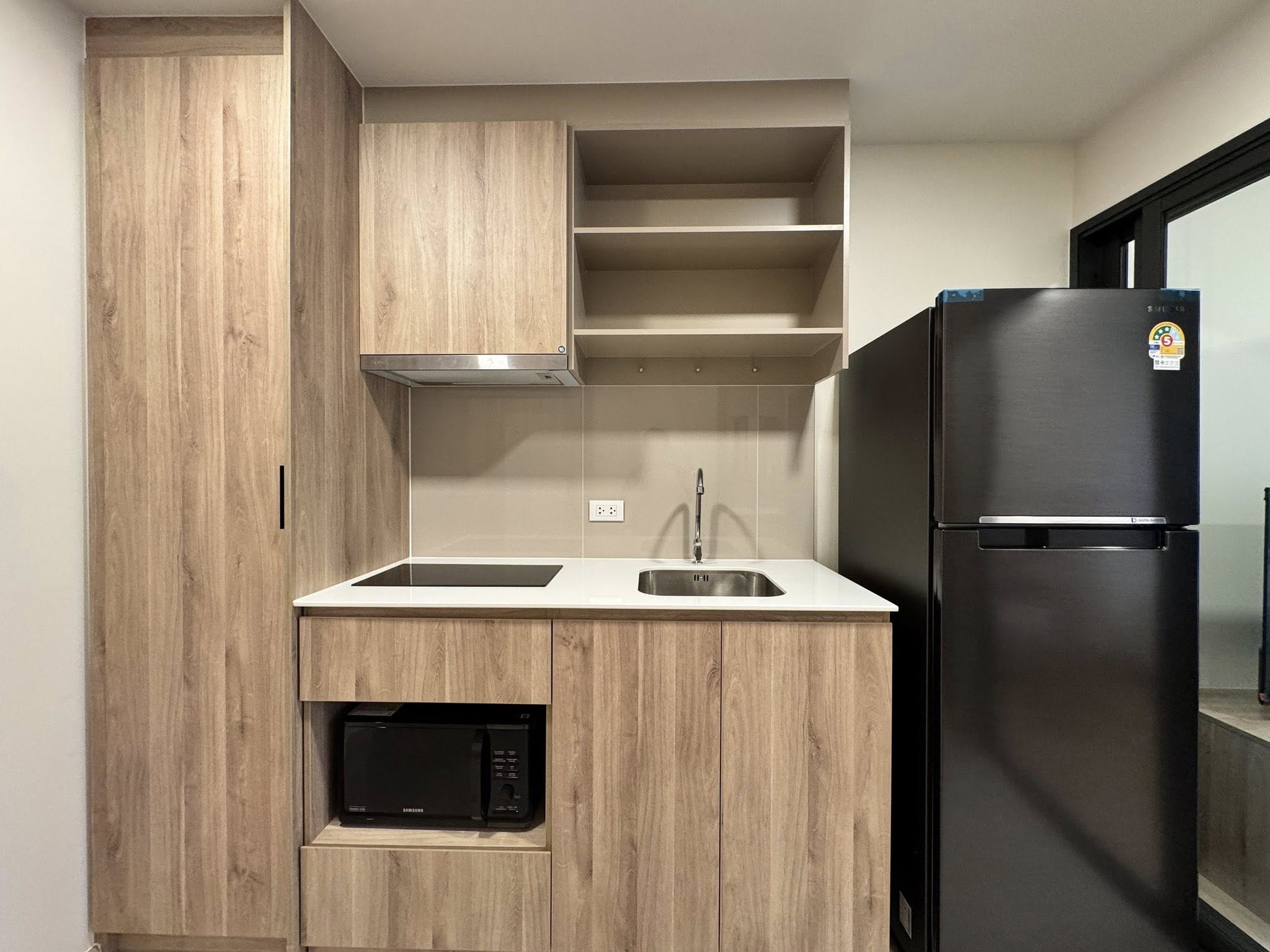 One Bedroom Condo For Rent