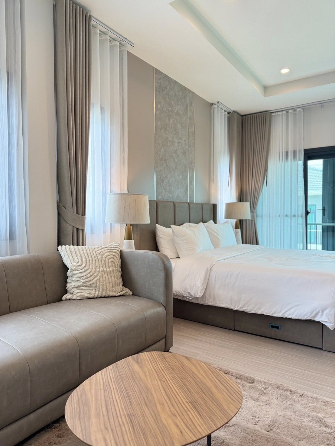 Luxury Detached House For Rent