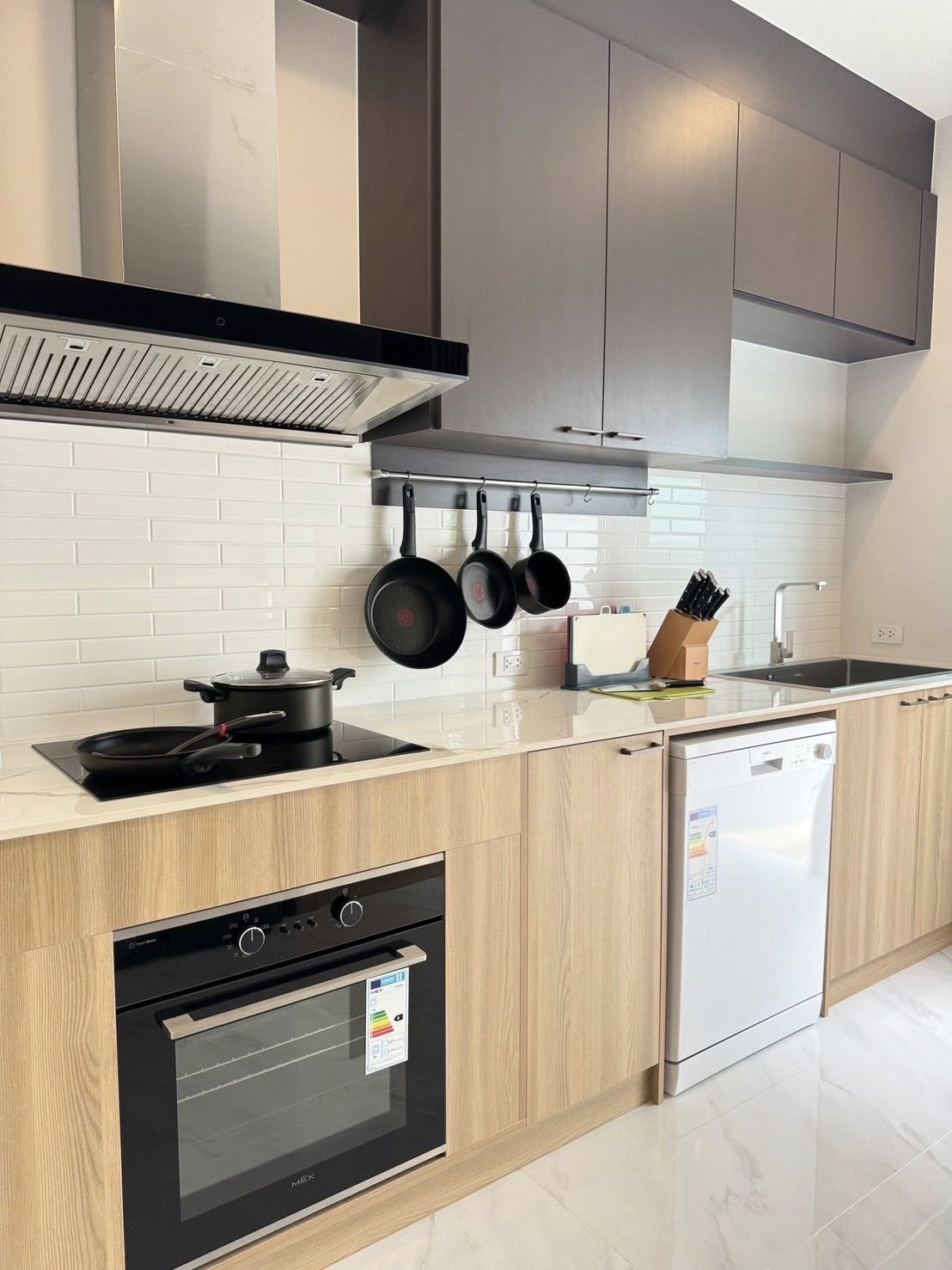 Luxury Detached House For Rent