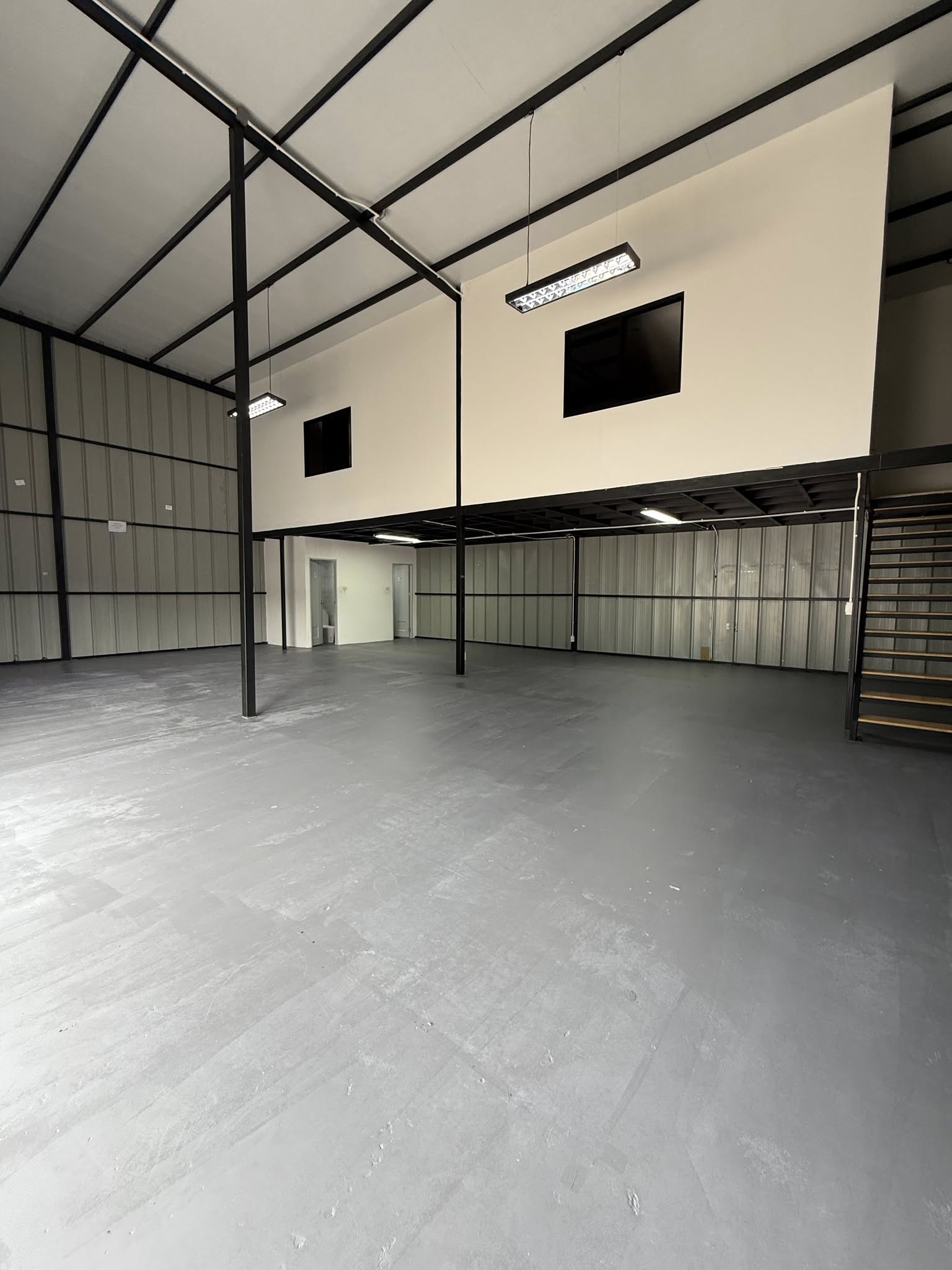 Warehouse with Office For Rent