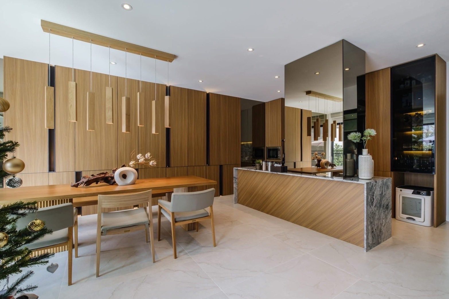Detached House For Rent