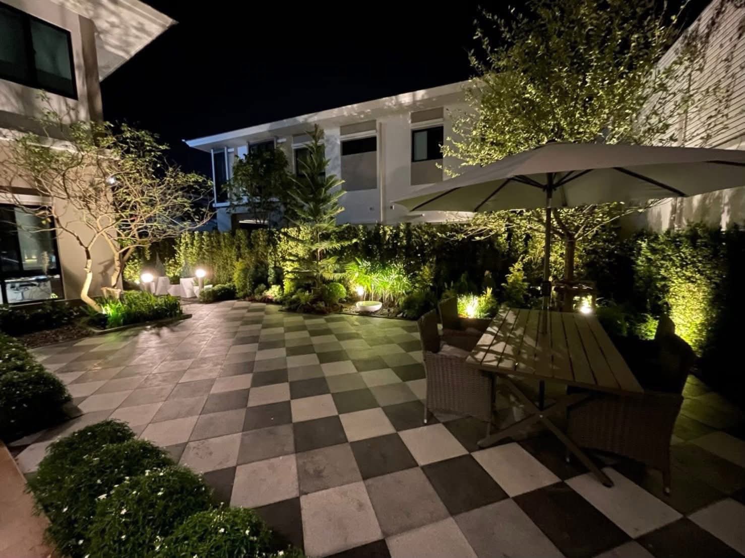 Detached House For Rent