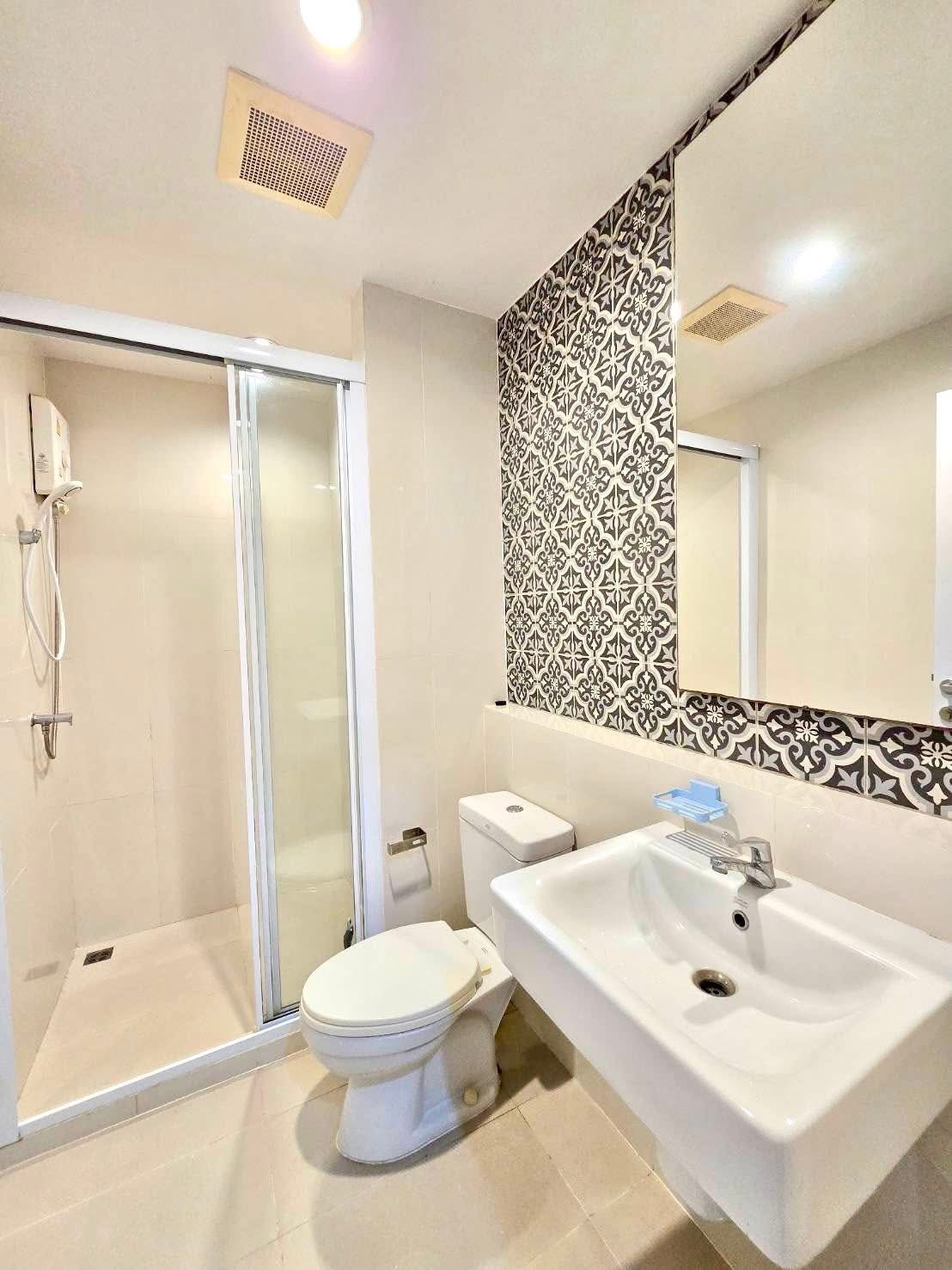 One Bedroom Condo For Rent