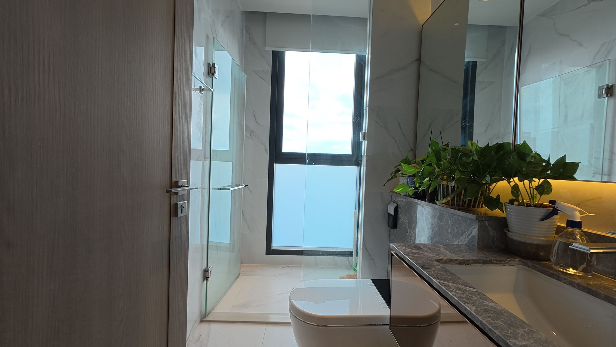 Luxury Four Bedroom Apartment For Rent